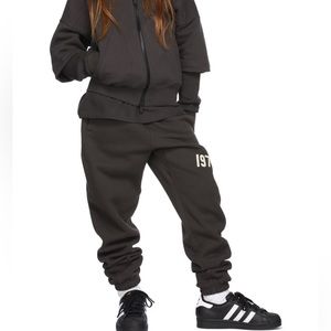Fear of God Essentials Kids Black '1977' Sweat Pants